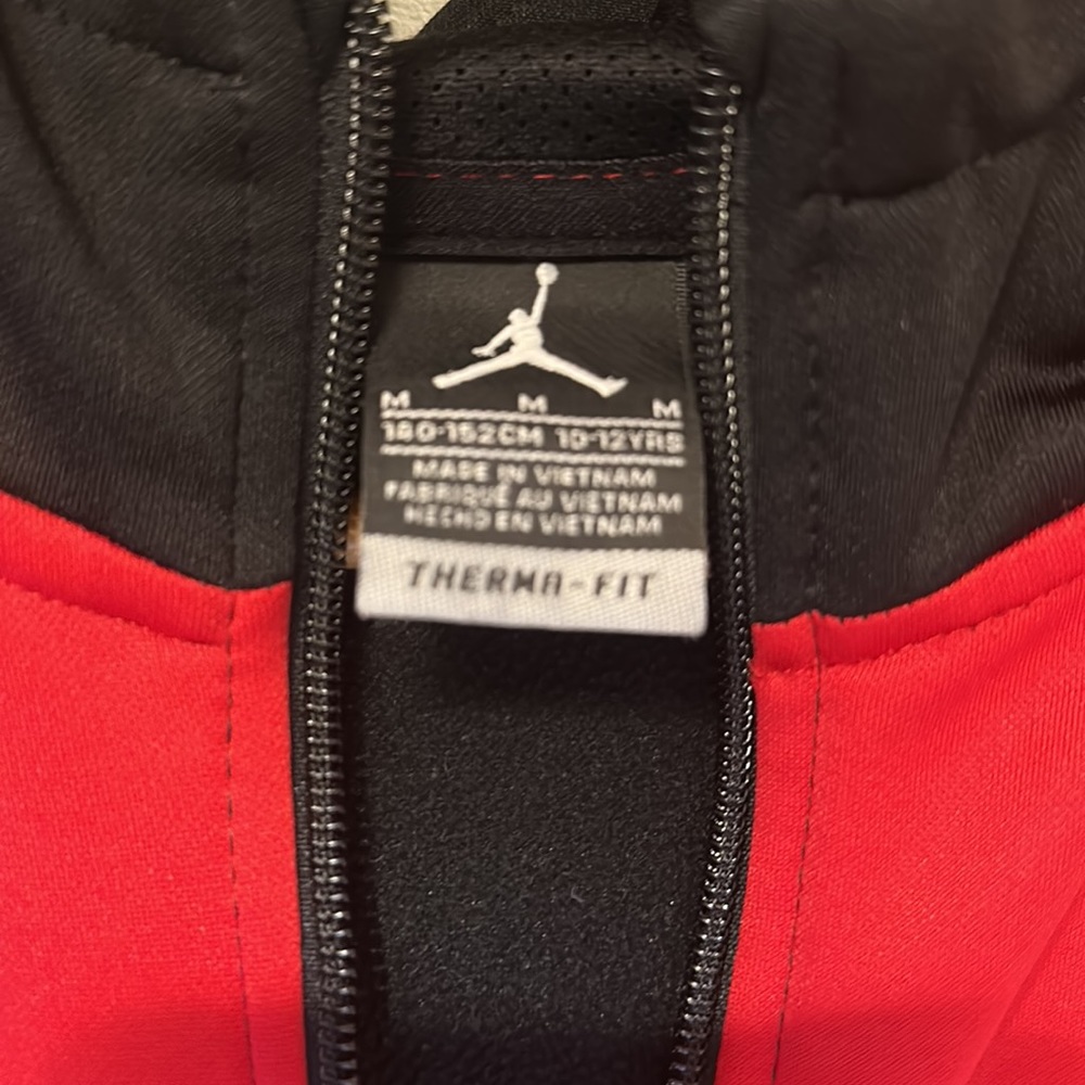 Jordan Therma Fit Black / Red Boys Zipper Jacket Hoodie Sz Medium - Picture 4 of 5